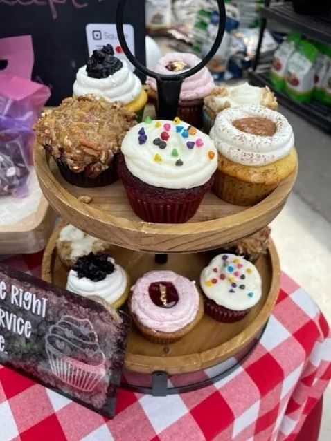 Cupcakes on a tiered tray